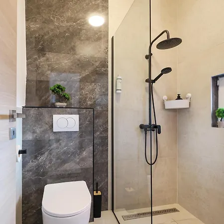Sanchi-bossa Apartman *