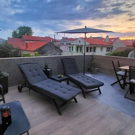 Sanchi-bossa Apartman *